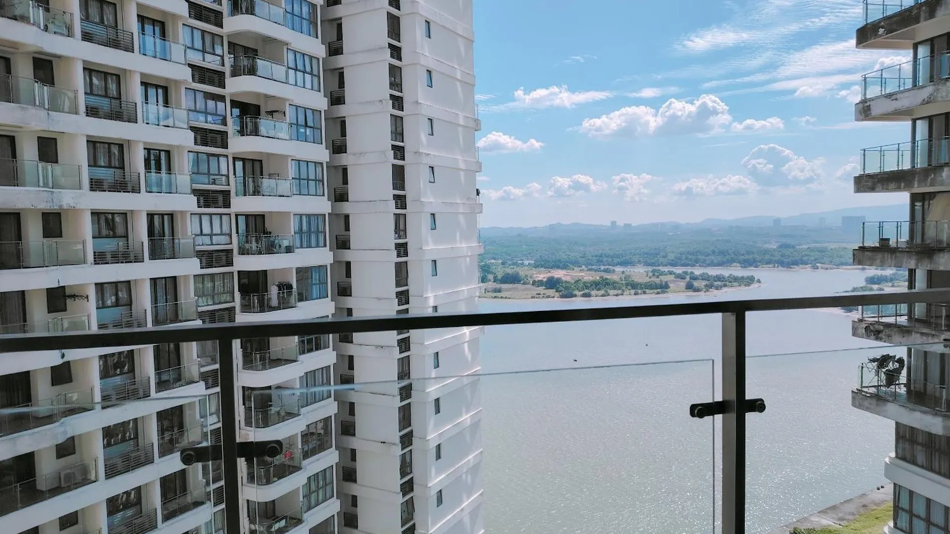 Danga Bay Seaview Johor Bahru By One 9 Place Malajsie